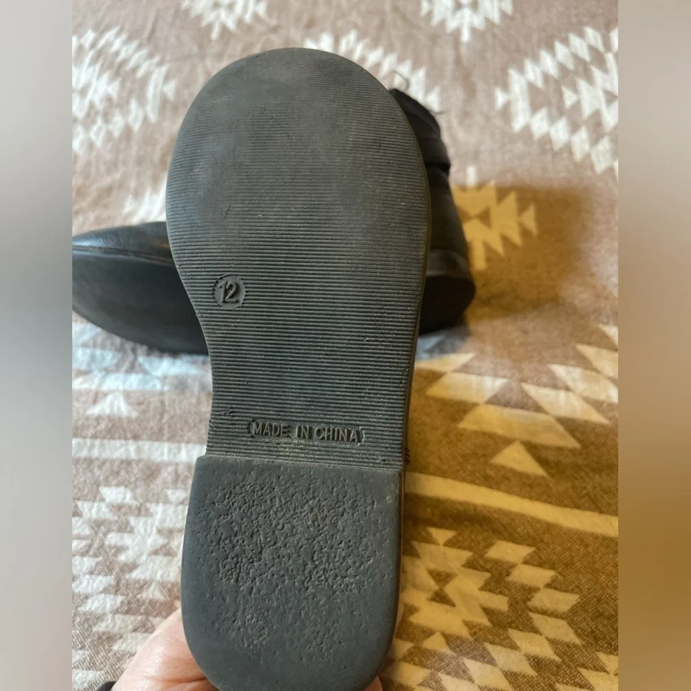 GAP Ankle boots black with buckle girls Size 12 5/$20